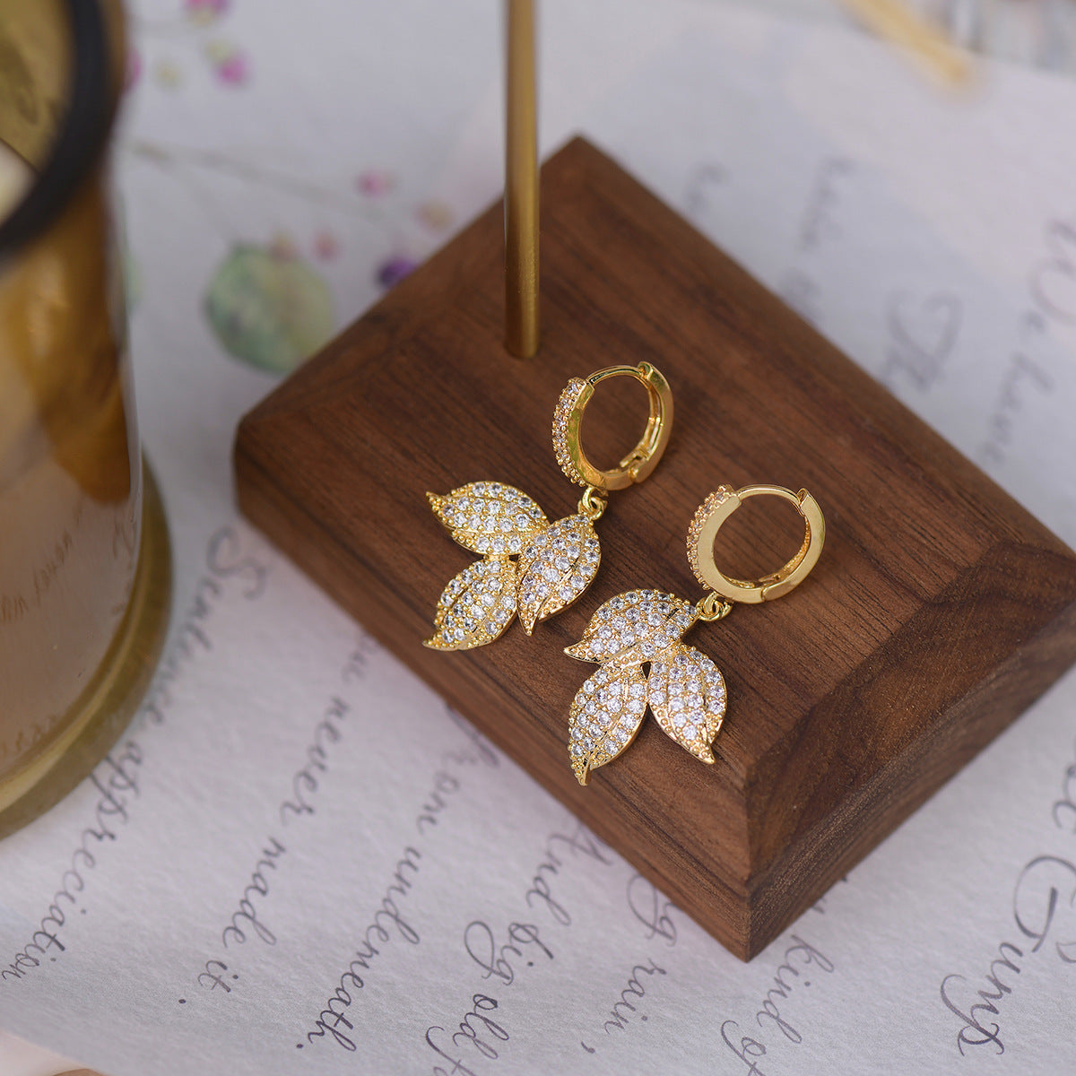 Light Luxury Gold Leaf Exquisite Earrings